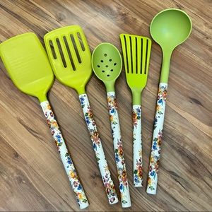 Mackenzie Childs flower market cooking set